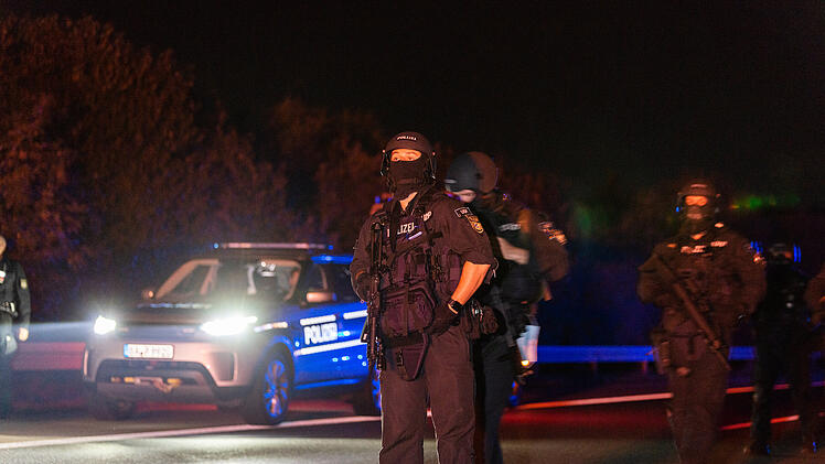 Fahrg&auml;ste in Bus bedroht: Festnahme nach Gro&szlig;einsatz auf der A9