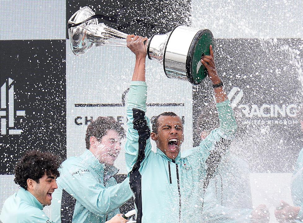 Traditionelles Rennen zwischen Oxford und Cambridge