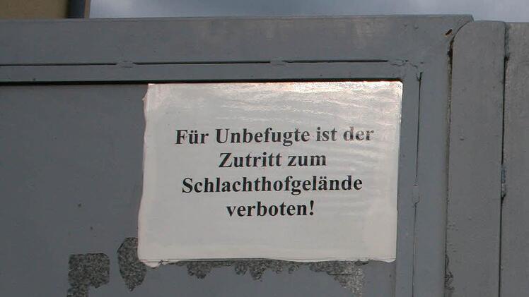 Auf dem Coburger Schlachthof wird Schmu getrieben, ergaben die Recherchen des Fernsehmagazins "quer". Unabhängig davon wollte die Stadtverwaltung ohnehin die Schließung vorantreiben. Das wird auch Thema in der Stadtratssitzung am Donnerstag sein. Foto: Christiane Lehmann