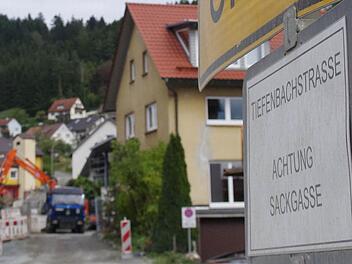 Die Bauarbeiten an der KC 28 werden kritisch verfolgt. Foto: Marco Meißner