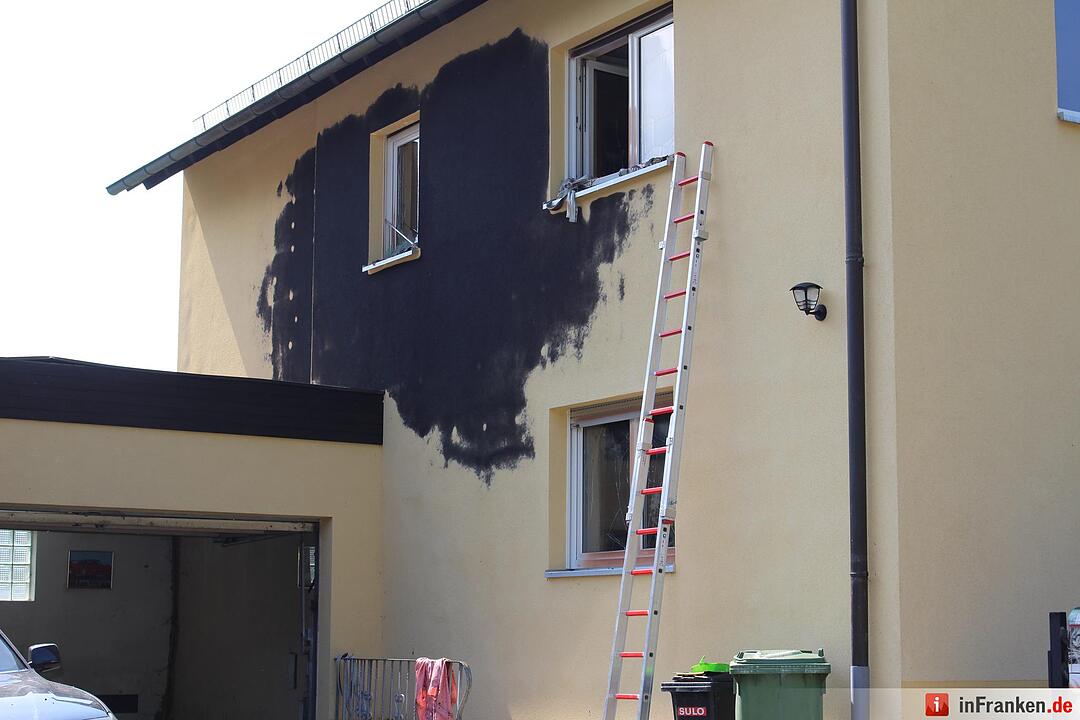 Garage in Burgthann brennt ab