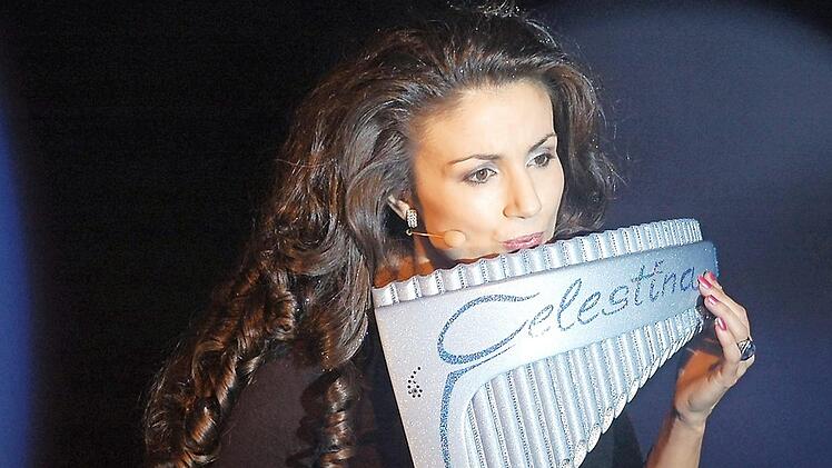 Daniela dé Santos spielt eine einzigartige Kristallpanflöte. Foto: privat