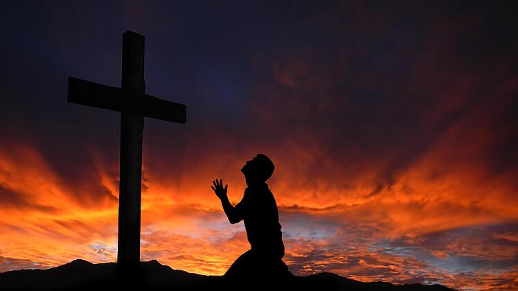 H&ouml;llische Qualen in einem Haus, das ein Haus Gottes sein sollte - sie haben das Leben eines Mannes aus unserer Region zerst&ouml;rt.     Seine Geschichte ist ein ersch&uuml;tterndes Dokument der Peinigungen, die jahrzehntelang unter den Augen der katholischen Kirche geschahen.