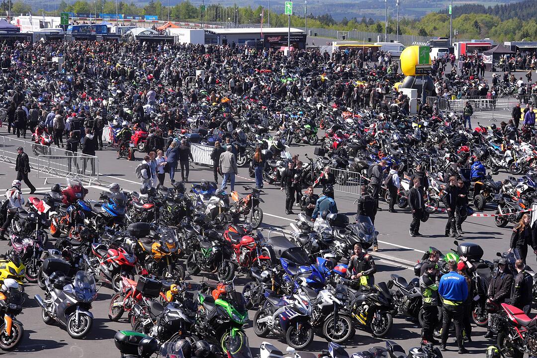 Motorrad-Saisonauftakt am N&uuml;rburgring