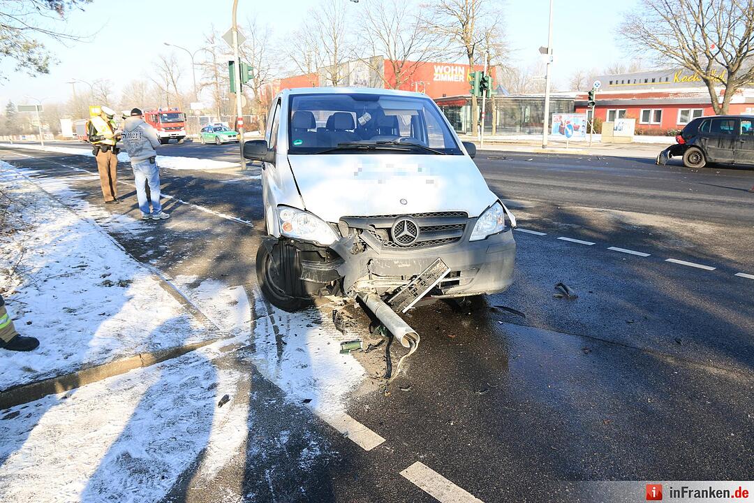 Drei Verletzte bei Unfall in Bamberg