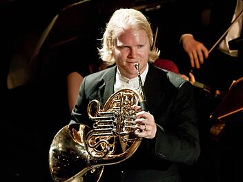 Ein Wiederhören mit dem Hornisten Christoph Eß gibt es beim 1. Sinfoniekonzert des Landestheaters Coburg am 16. und 17. September.Foto: Archiv/Jochen Berger