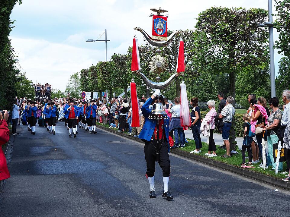 Großer historischer Festzug durch Bad Kissingen!