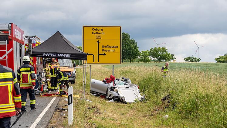 Schonungen: &Uuml;berholman&ouml;ver hat schwere Folgen - 19-J&auml;hrige eingeklemmt