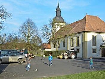 Wird neu gestaltet: der Rannunger Schul-/ Kirchhof. Foto: Björn Hein
