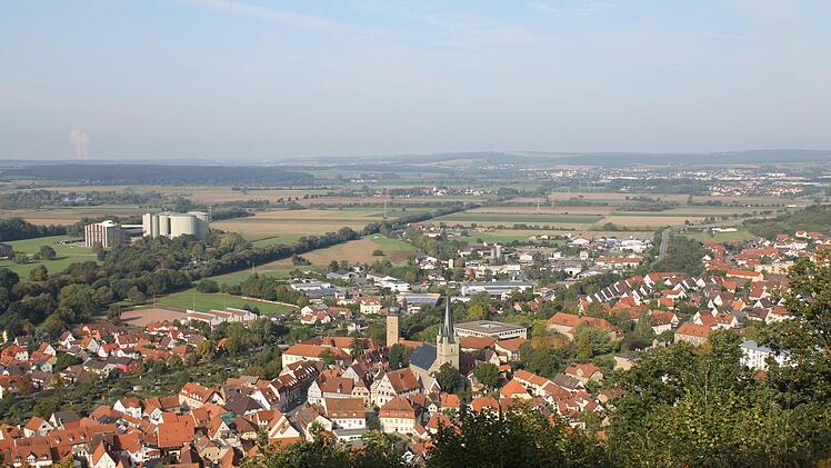 Am Sonntag herrscht in Zeil reges Kirchweihtreiben. Foto: Verena Bühl