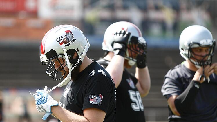 Rund 80 Prozent der Coburger Spieler sind Einsteiger und werden am Sonntag ihr erstes Football-Ligaspiel absolvieren.  Foto: Katja Büchner