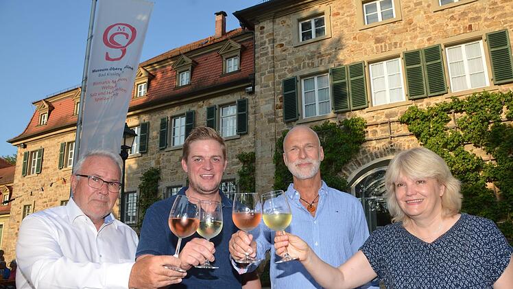 Unser Bild zeigt (von links): Bürgermeister Thomas Leiner, Festwirt Markus Zametzer, Oberbürgermeister Kay Blankenburg und Museumsleiterin Annette Späth.Peter Rauch