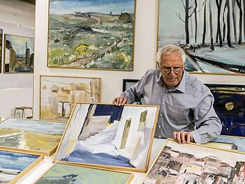 In seiner Werkstattgalerie in Untersiemau zeigt Robert Reiter eine neue Ausstellung. Die Schau unter dem Titel "Europa entdecken" wird am 6. Oktober eröffnet.FotoJochen Berger