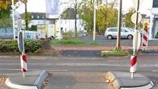 Eine Verkehrsinsel soll Fu&szlig;g&auml;ngern &uuml;ber den Ostring helfen.  Foto: Stadt Bad Kissingen
