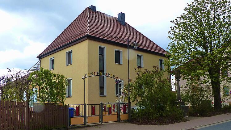 Der alte Kindergarten in Eltingshausen wird durch einen Neubau abgelöst. Rund vier Millionen Euro soll die neue Kita kosten, deren exakter Standort noch nicht feststeht.