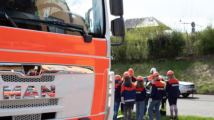 Beim Girls Day der Freiwilligen Feuerwehr Bad Br&uuml;ckenau konnten die M&auml;dchen einen Einblick in die Arbeit der Feuerwehr gewinnen.