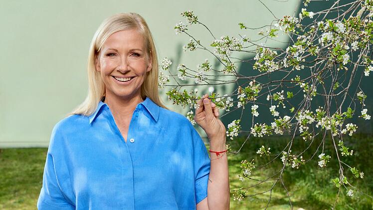 Andrea Kiewel erkl&auml;rt im Interview, warum sie weder die SWR-Musiksendung "Immer wieder sonntags" noch das umfassende Angebot der Streaming-Riesen als ernstzunehmende Konkurrenz f&uuml;r den "ZDF-Fenrsehgarten" betrachtet.