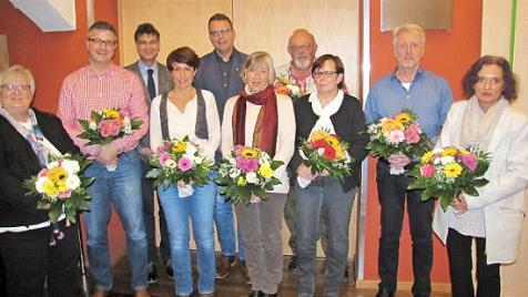 Das Diakonische Werk Coburg ehrte bei seinem Herbstfest langjährige Mitarbeiter und künftige Ruheständler.  Foto: Martin Koch