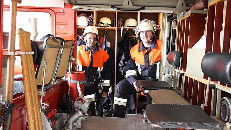Um an die Spinde zu kommen muss man in Kleinbrach durch das Feuerwehrauto durch. Foto: Ralf Ruppert