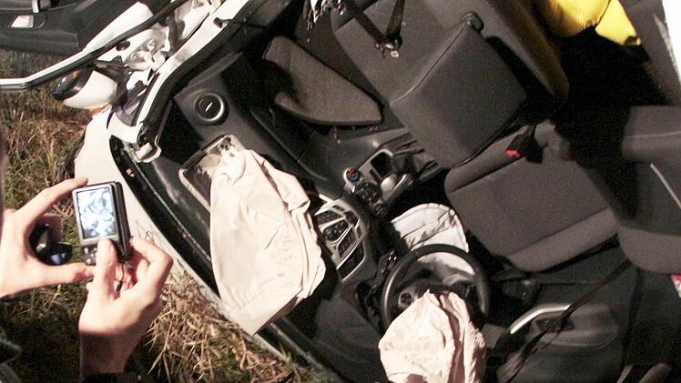 Unfall mit Schwangeren: Gaffer behindern Helfer und beleidigen Polizisten Symbolbild: Josef Hofbauer