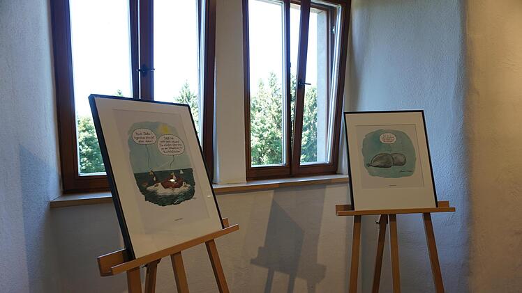 Im Bruder-Franz-Hauses ist die neue Sonderausstellung "Glänzende Aussichten" mit 71 Karikaturen zu sehen. Foto: Marion Eckert