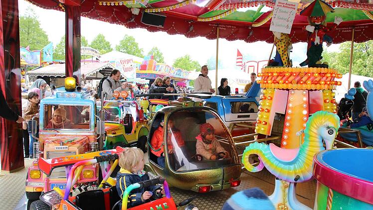 Für die Kleinen ein Highlight: das Kinderkarussell.