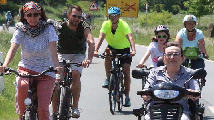 Generationen&uuml;bergreifend war die Teilnahme an der Radtour - elektrisch war es nat&uuml;rlich auch m&ouml;glich, dabei zu sein.Roland Dietz