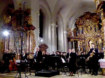 Wibraphon spielte im Kloster Altstadt in Hammelburg unter der Leitung von Johann Mösenbichler. Foto: Gerhild Ahnert