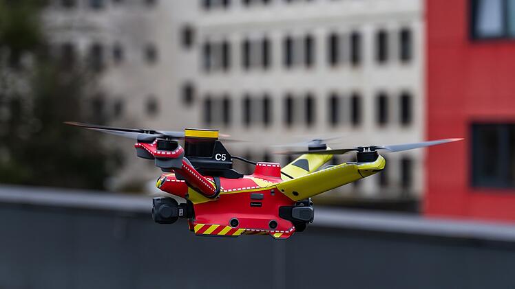 Pilotprojekt in München - Drohnen fliegen Feuerwehr voraus