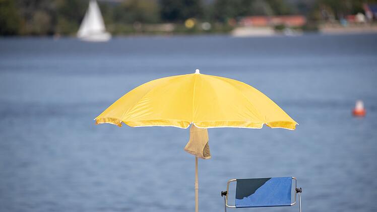 Blaualgen-Alarm am Altm&uuml;hlsee - Gesundheitsamt spricht Badewarnung aus
