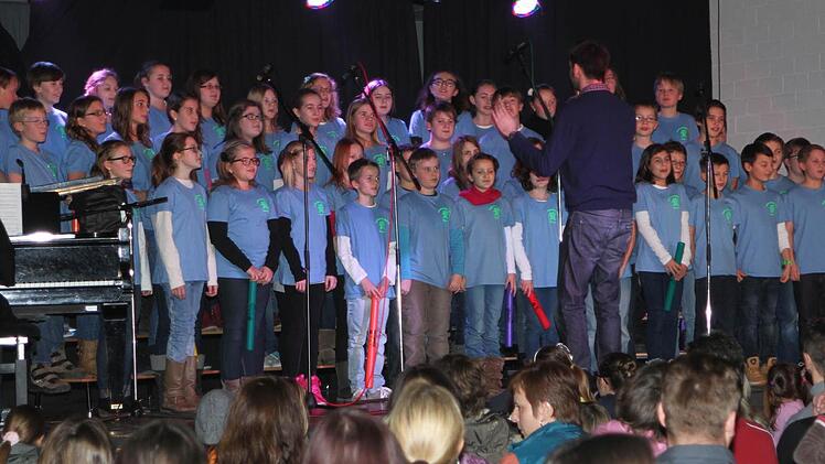 Die Schüler der Chorklassen 6a und 6b gaben schon einen Vorgeschmack auf ihre großes Musical "die Götterolympiade". Foto: gg