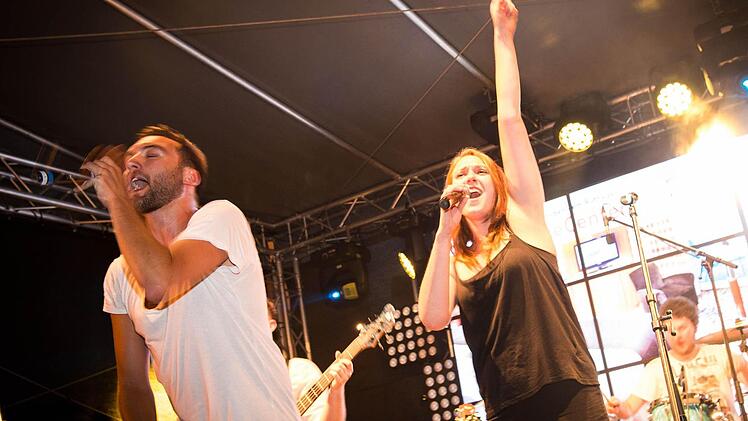 Freitagnacht: Impressionen vom Kulmbacher Altstadtfest. Foto: Alexander Muck