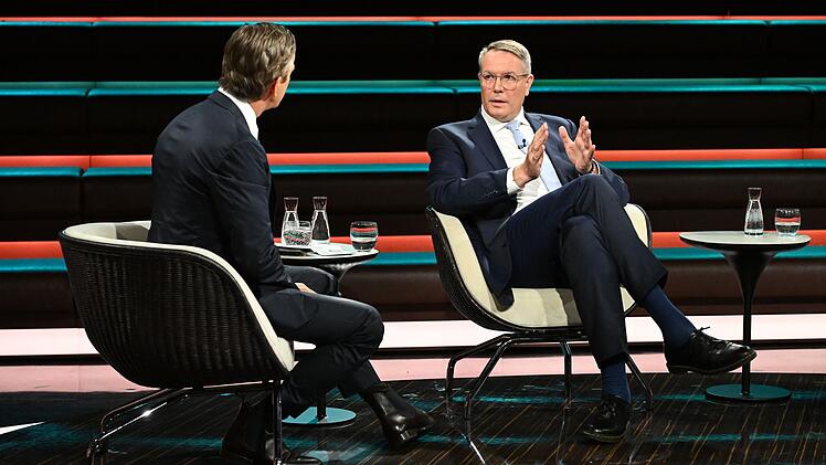 SPD-Vize Alexander Schweitzer erklärte bei "Markus Lanz", dass auch der deutsche Luftraum mit vermehrten Drohnen-Vorfällen zu kämpfen habe.