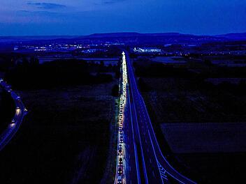 Wie angekündigt wurde die A73 nach den Brückenarbeiten zwischen Baiersdorf-Nord und Möhrendorf um 8 Uhr wieder freigegeben. Foto: News5 / Kress