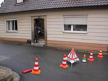 Das Wohnhaus des 73-Jährigen wurde kurz nach der Tat von Kriminalbeamten durchsucht. Foto: Matthias Einwag