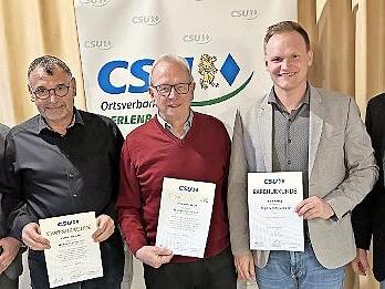 Staatssekretär Sandro Kirchner (von links) und Ortsvorsitzender Manfred Reuß ehrten Robert Erhard, Engelbert Klein und Bürgermeister Nico Rogge für langjährige Mitgliedschaft.