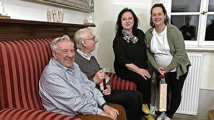 Altes und neues Führungs-Duo (v. l.): Peter Süß, Ernst Trebin, Roswitha Spörl und Marie Lösel