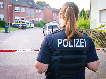 Tödliche Polizeischüsse nach mutmaßlichem Angriff in Moers