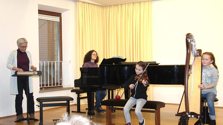 Das Familienkonzert belegt die erfolgreiche Arbeit der Musikschule.    Foto: Richard Sänger