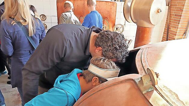 Bei einer Brauereiführung kann man einen Blick in die Sudkessel werfen.