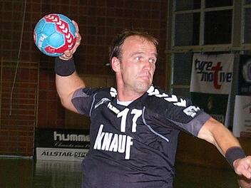 Können Radovan Suchy und sein Rödelseer Team am frühen Samstagabend auch den Bundesligisten VfL Gummersbach ins Schwitzen bringen. Foto: Krumpholz