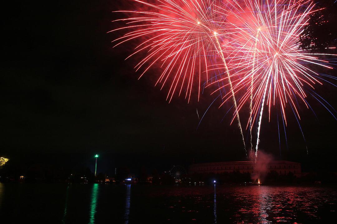 Feuerwerk Volksfest Nürnberg