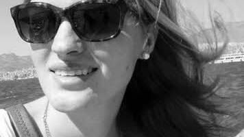 Cosima B., 22 Jahre: Ich studiere Kommunikationswissenschaft und Orientalistik in Bamberg und bin jetzt für ein Auslandssemester in der Türkei. Ich habe mir Izmir für mein Auslandssemester ausgesucht, um die türkische Kultur besser kennenzulernen. Außerdem kann ich meine Kurse an der Uni auf Englisch belegen. Von dem Semester hier in der Türkei erhoffe ich mir, fließend Türkisch zu lernen und eine unvergessliche Zeit zu erleben. An meinen Studienverlauf habe ich bis jetzt eigentlich nur gute ...