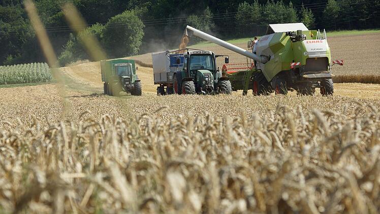 Ohne den Einsatz von Maschinen geht es in der Landwirtschaft nicht mehr.Foto: Archiv/Arkadius Guzy