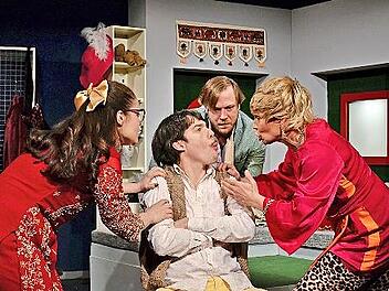 Eine Szene aus der Kom&ouml;die &bdquo;Nein zum Geld!&ldquo;.