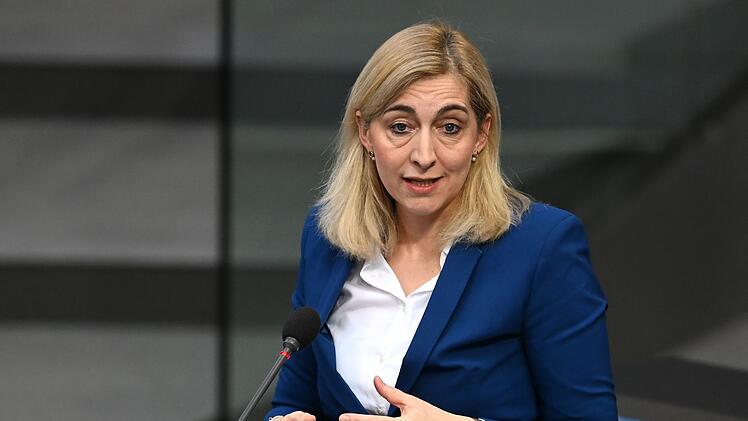 Ministerin Nina Warken