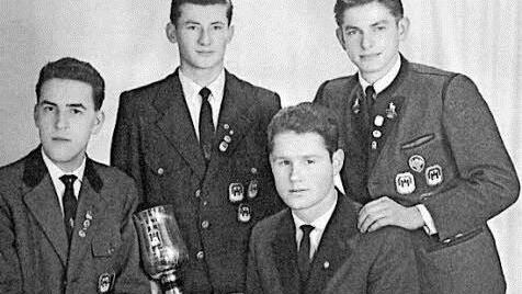 Die ehemalige Kronacher Juniorenmannschaft (von links): Hilmar Derks, Dieter Gläßel, Gerd Kümmet sowie Edgar Barnickel.  Foto: privat