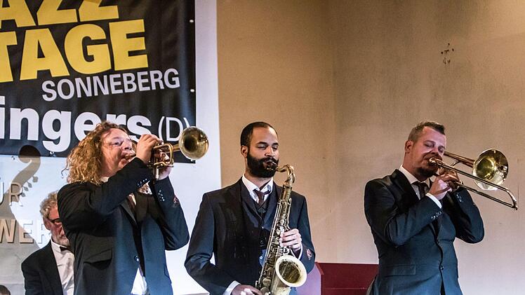 Beste Stimmung: Die Sazerac Swingers gastierten im Rahmen der Jazztage Sonneberg in Ketschenbach.Foto: Jochen Berger