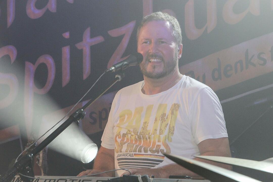 Gro&szlig;losnitz feiert!