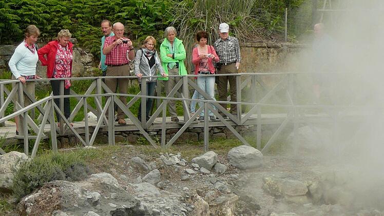 Bei Furnas qualmte und sprudelte es aus allen Löchern.